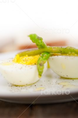 asparagus and eggs