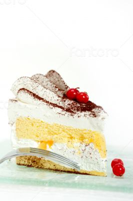 whipped cream and ribes dessert cake slice