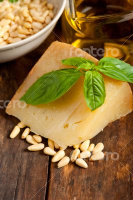 Italian basil pesto ingredients