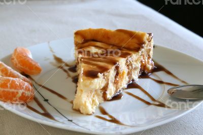 Cheese cake with tangerines
