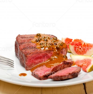green peppercorn beef filet mignon