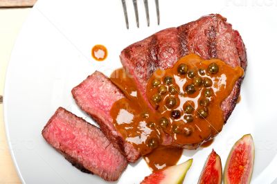 green peppercorn beef filet mignon