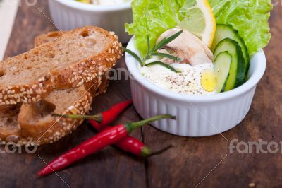 fresh garlic cheese dip salad