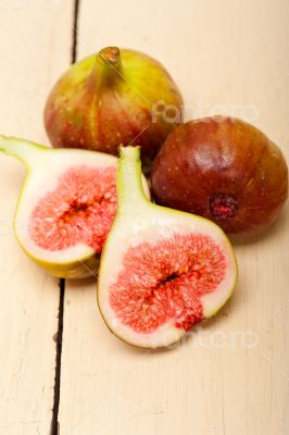 fresh figs on a rustic table