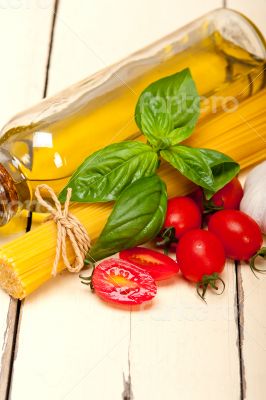 Italian spaghetti pasta tomato and basil