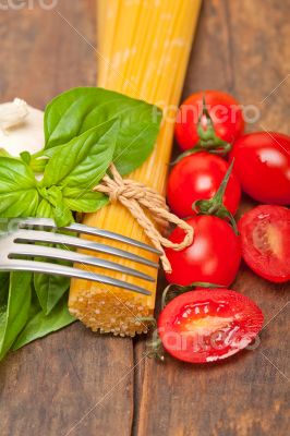 Italian spaghetti pasta tomato and basil