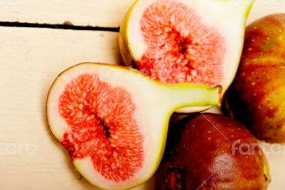 fresh figs on a rustic table