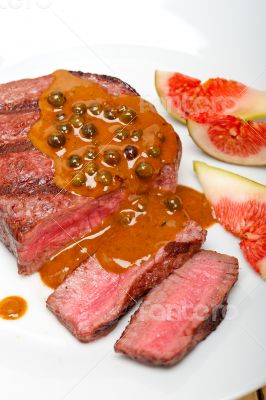 green peppercorn beef filet mignon
