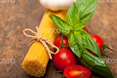 Italian spaghetti pasta tomato and basil