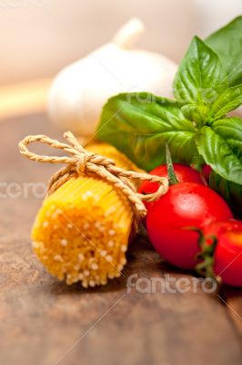 Italian spaghetti pasta tomato and basil