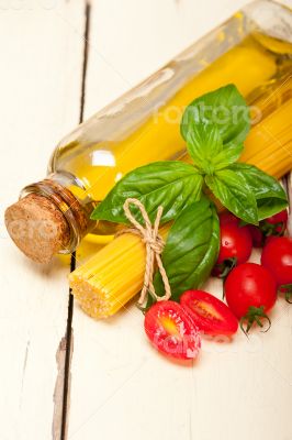 Italian spaghetti pasta tomato and basil