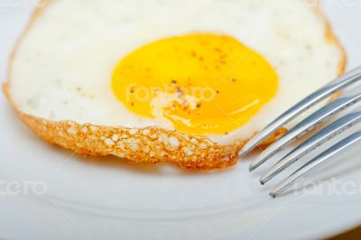 egg sunny side up