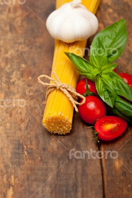 Italian spaghetti pasta tomato and basil