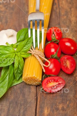 Italian spaghetti pasta tomato and basil