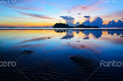 Sunrise at Hat Sai Ri beach in Chumphon