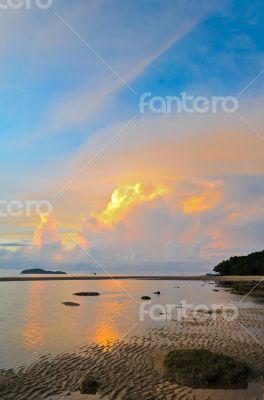 Sunrise at Hat Sai Ri beach in Chumphon