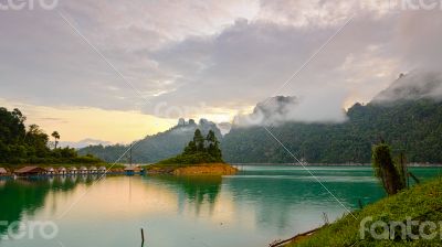Bungalows mountains and lake