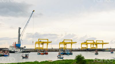 Harbor crane