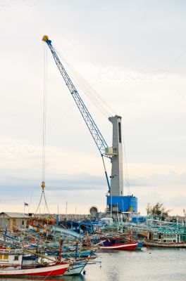 Harbor crane