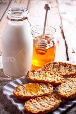 crackers, milk and honey 