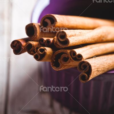 cinnamon sticks 