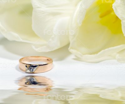 Gold ring with tulip. Gift.