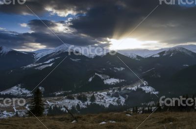 Winter evening mountain plateau landscape (Carpathian, Ukraine)