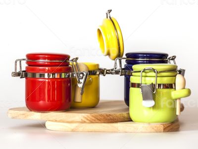 Multi-colored capacities for spices