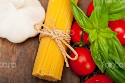Italian spaghetti pasta tomato and basil