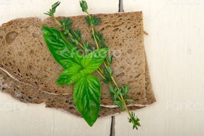 bread basil and thyme