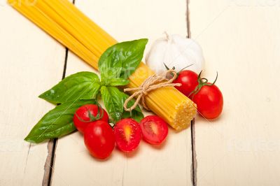 Italian spaghetti pasta tomato and basil