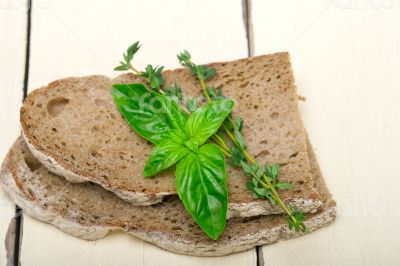 bread basil and thyme