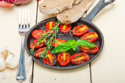 baked cherry tomatoes with basil and thyme