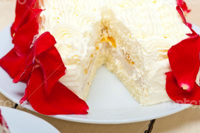whipped cream mango cake