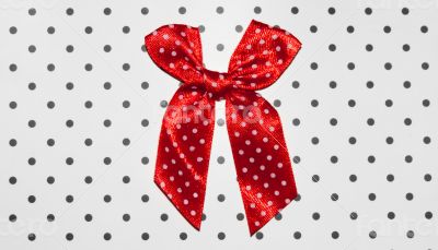 red bow