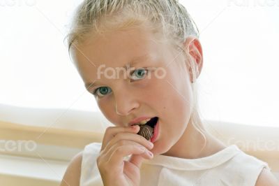 Eating cute girl
