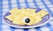 Plate with crackers