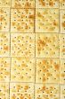 Crackers arrangement