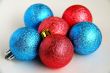 Red and blue christmas blubs