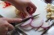 Slicing onions