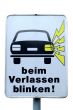 traffic sign beim Verlassen blinken