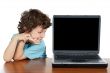 Child whit laptop