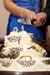  cutting cake
