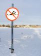sign : no swimming