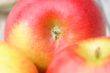 red apples