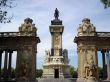 Retiro lake monument