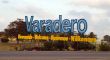 Varadero - Letters on entrance