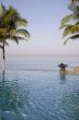 Luxury swimmingpool by the beach