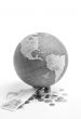 Globe, Economy