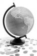 Globe, Economy